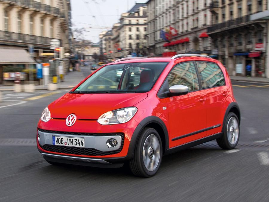  Volkswagen Cross up! 2013 года  (фото 15 из 44)